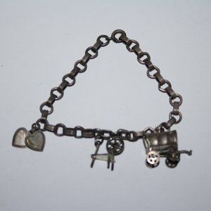 Vintage Jewelry - Vintage silver charm bracelet 6.5" Vintage Jewelry - Vintage silver charm bracelet 6.5"